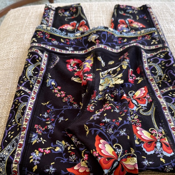 Johnny Was Black Floral Butterfly Skinny Leggings - Picture 5 of 7